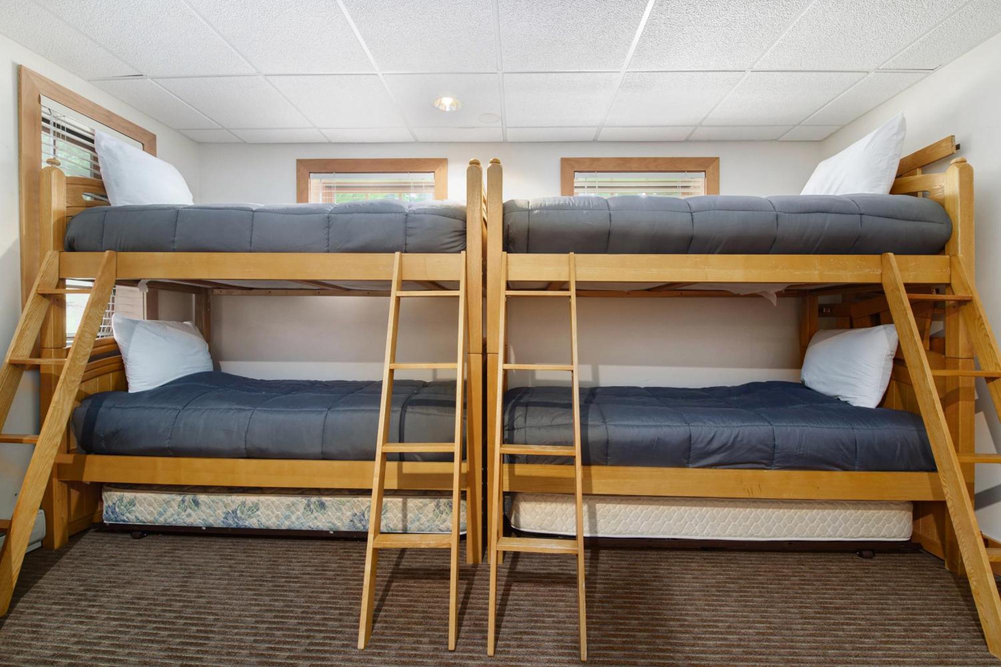 Boyne Mountain Getaway, Unit B Aparthotel Boyne Falls Eksteriør bilde